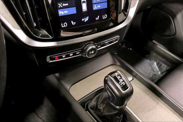 Certified 2021 Volvo V60 T5 Cross Country w/ Climate Package AWD/4WD image 33