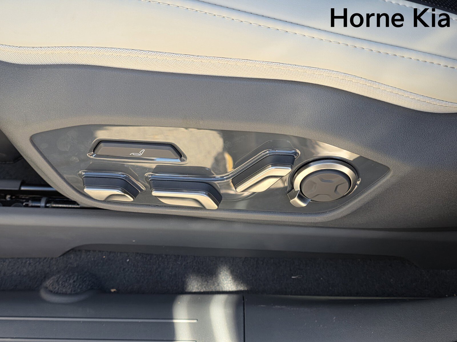 New 2026 Kia EV9 GT-Line image 13