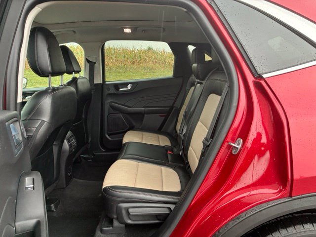 Used 2021 Ford Escape Titanium w/ Titanium Elite Package AWD/4WD image 10