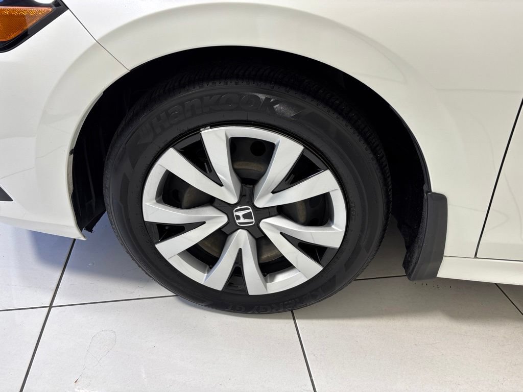 Used 2023 Honda Civic LX image 9