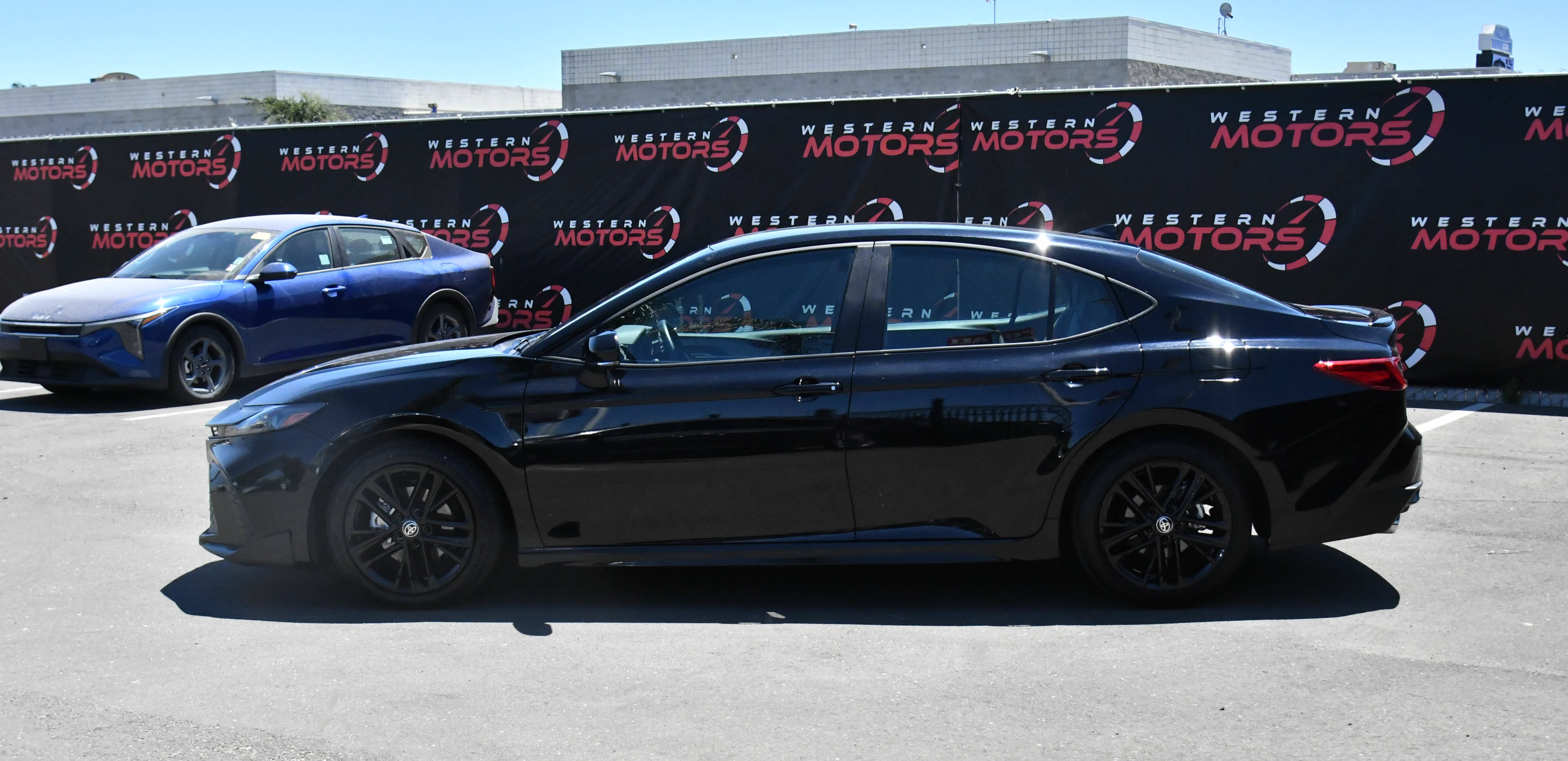 Used 2026 Toyota Camry SE w/ Convenience Package FWD image 4