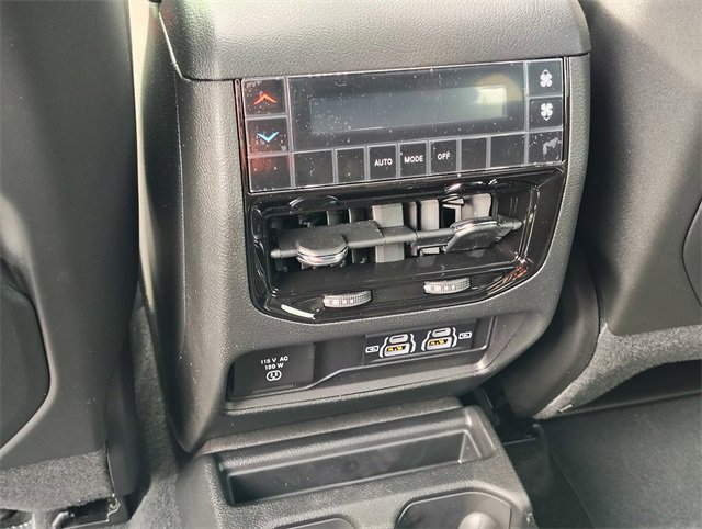 New 2025 Jeep Grand Cherokee L Altitude image 31