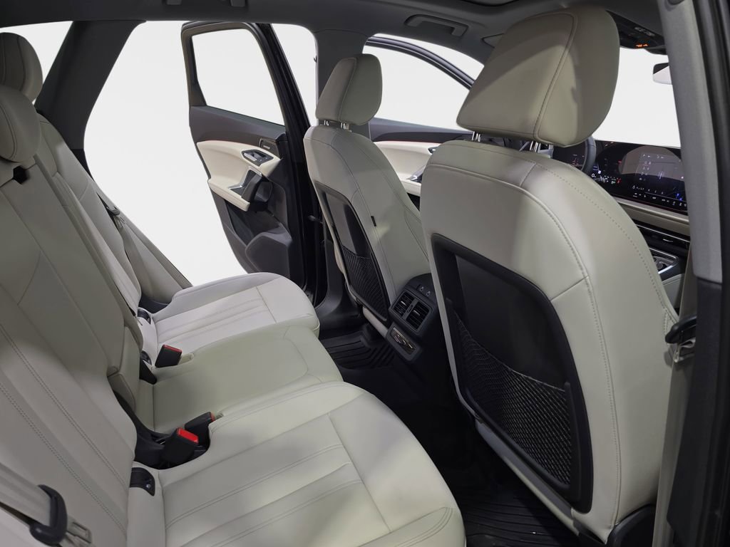 Used 2025 Audi Q5 Premium Plus image 13