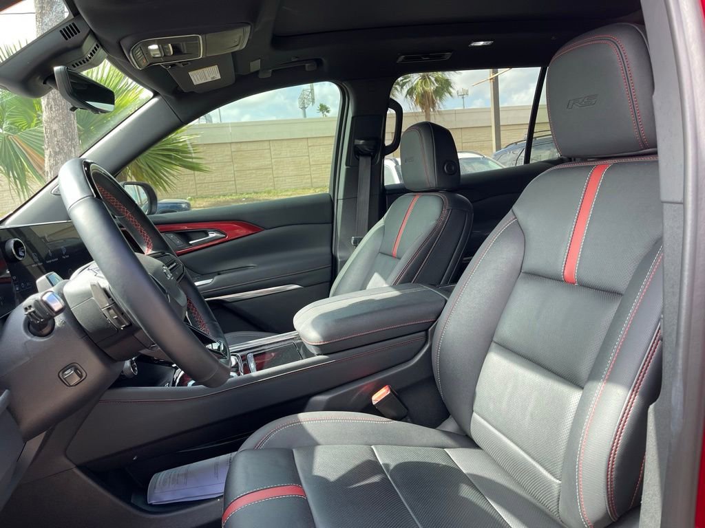 Used 2024 Chevrolet Traverse RS w/ LPO, Floor Liner Package image 14