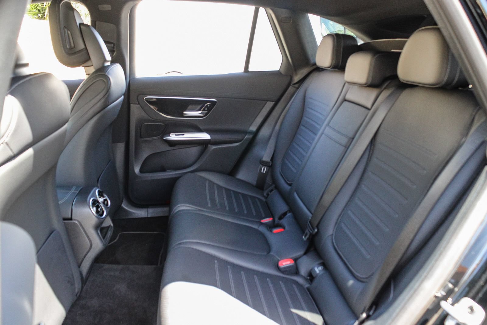 Certified 2026 Mercedes-Benz GLC 300 4MATIC image 19
