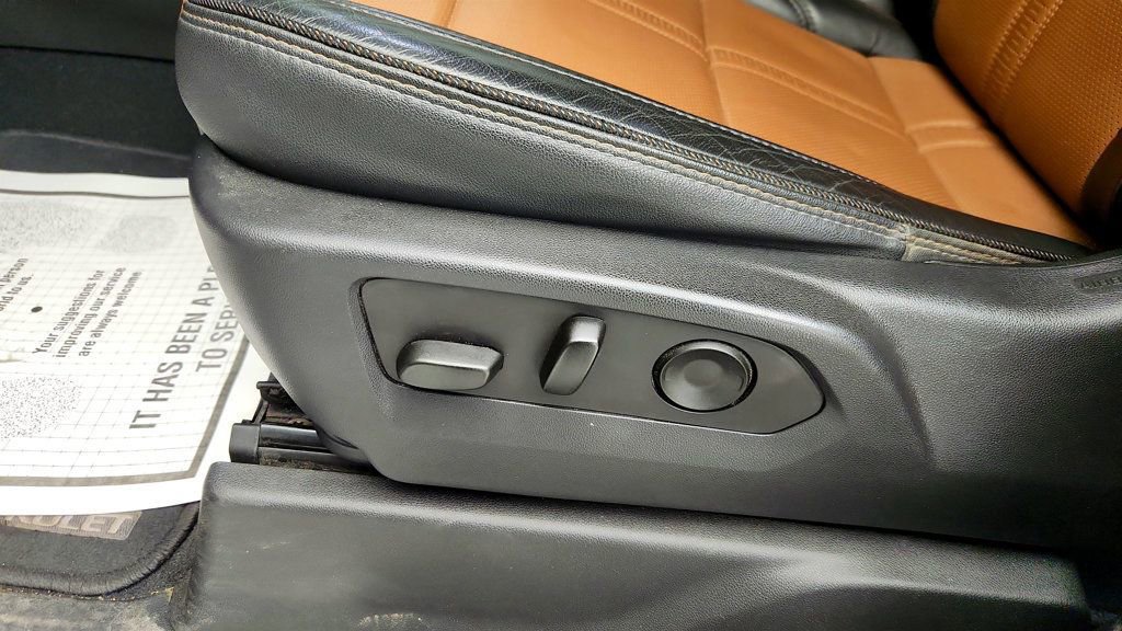 Used 2024 Chevrolet Silverado 2500 High Country w/ High Country Premium Package AWD/4WD image 11