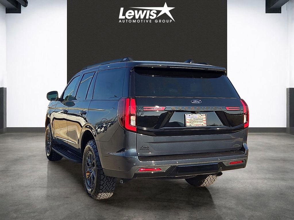 Used 2025 Ford Expedition Tremor image 3