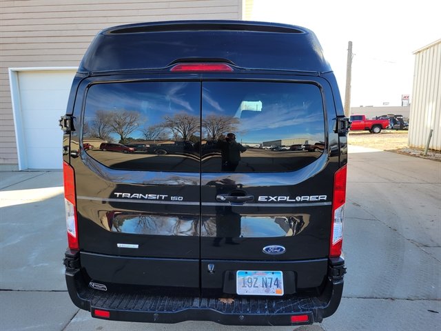 Used 2018 Ford Transit 150 130 Low Roof w/ Exterior Upgrade Package RWD image 5