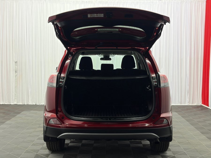 Used 2018 Toyota RAV4 XLE AWD/4WD image 33