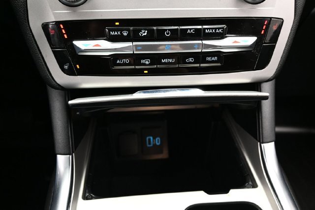 Used 2023 Ford Explorer XLT w/ XLT Sport Appearance Package AWD/4WD image 44
