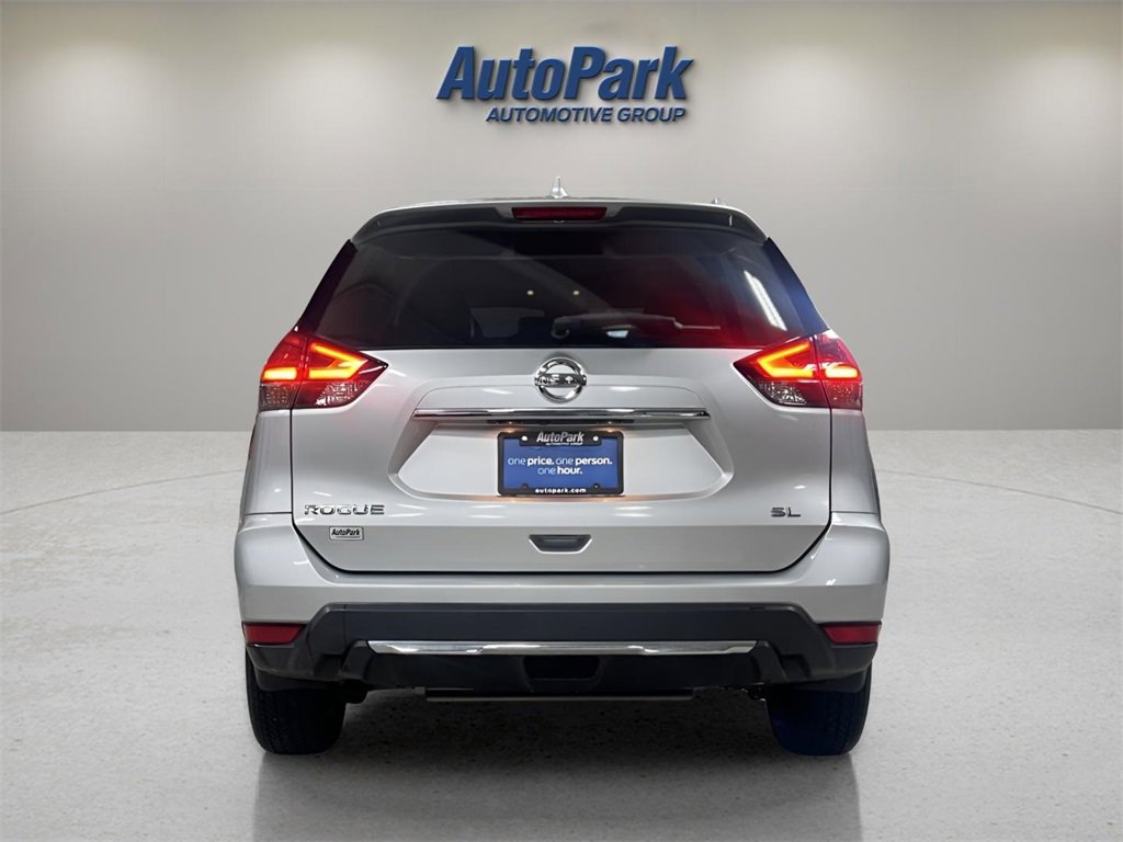 Used 2017 Nissan Rogue SL image 6