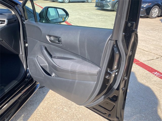 Used 2025 Toyota Corolla LE image 10