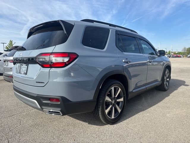 Used 2024 Honda Pilot Touring image 9