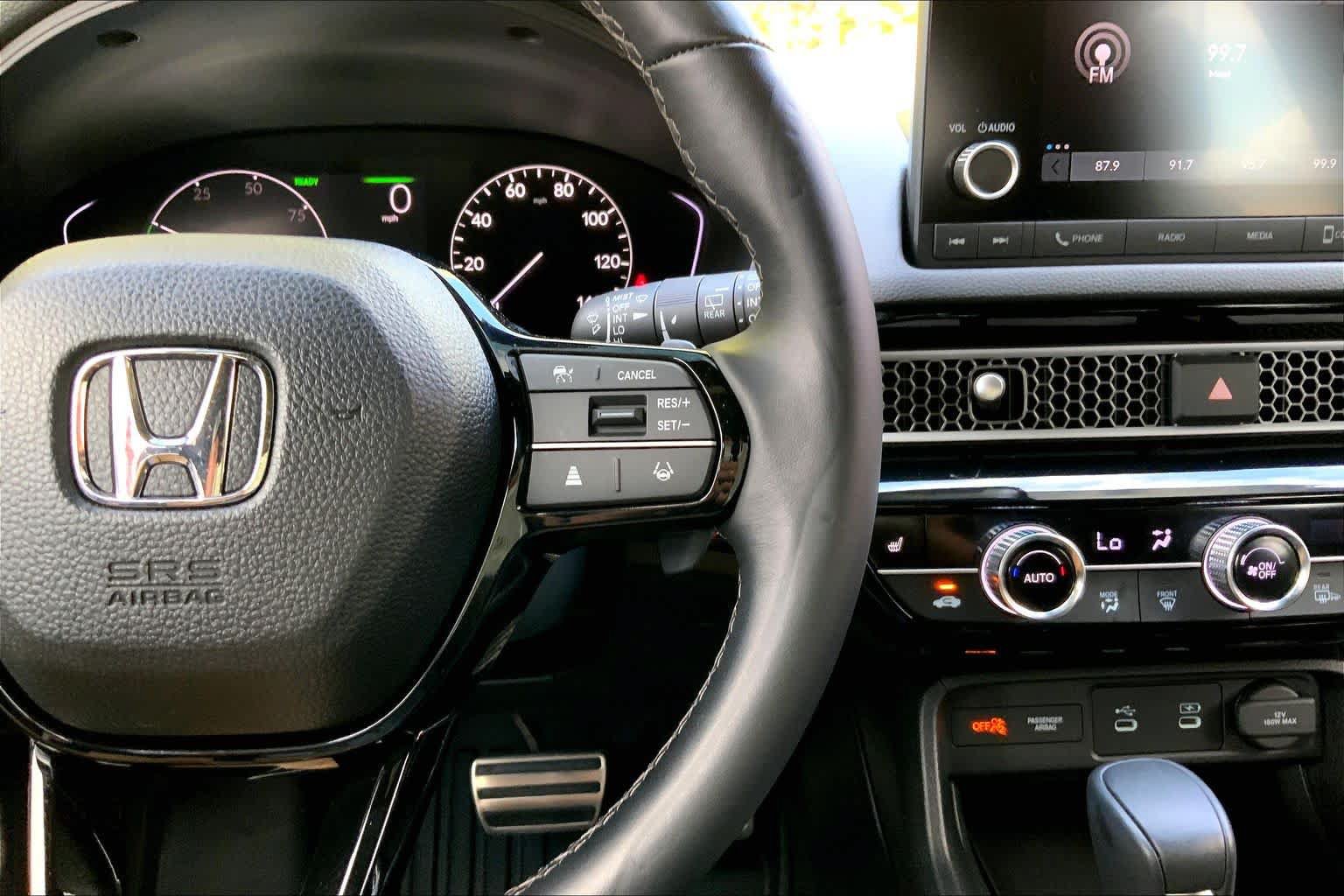Used 2025 Honda Civic Sport image 24