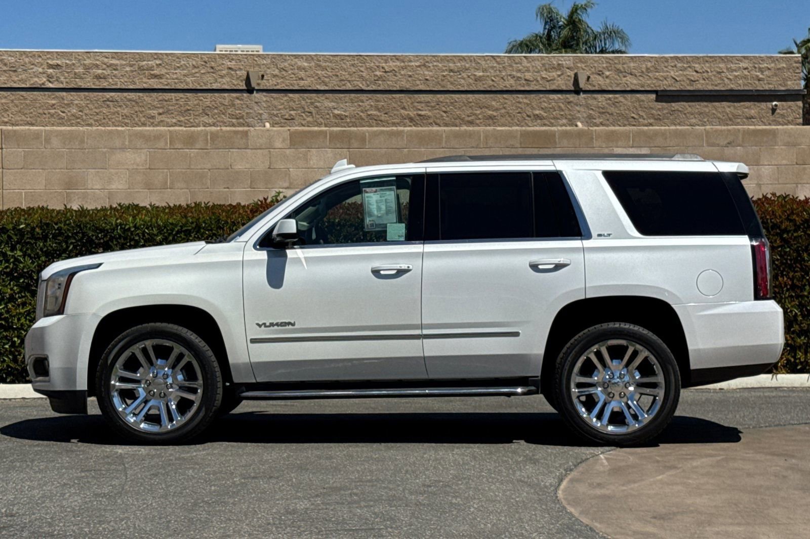 Used 2019 GMC Yukon SLT w/ Premium Edition image 7