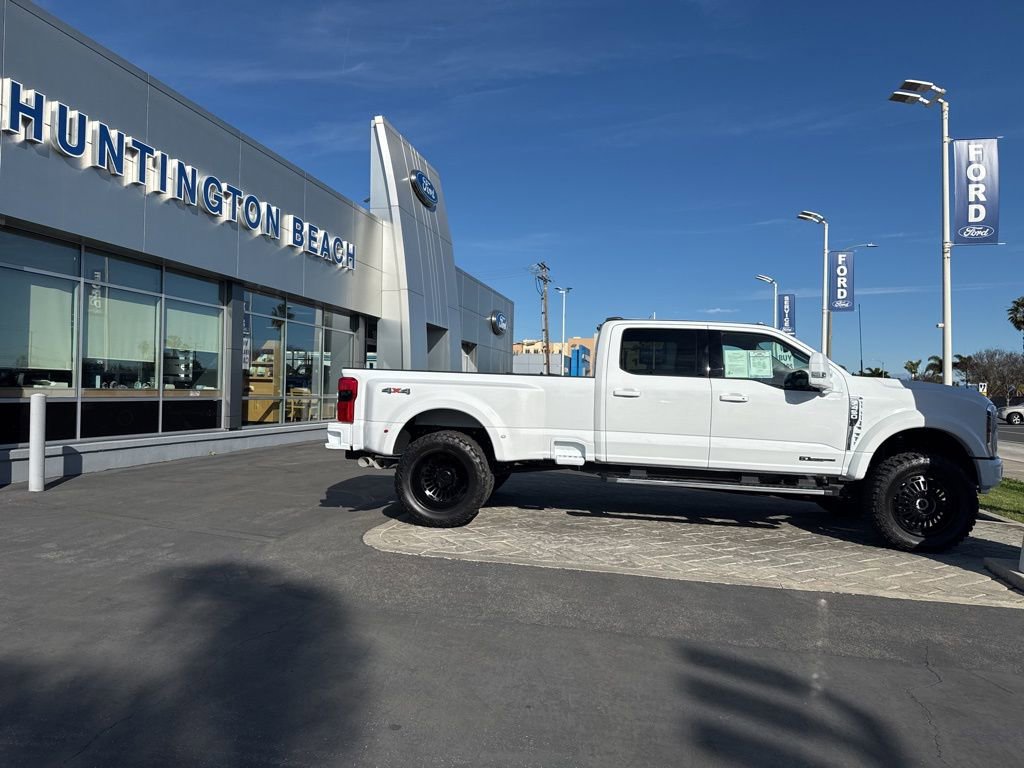 Used 2026 Ford F450 Lariat image 3