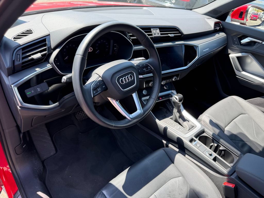 Used 2020 Audi Q3 2.0T Premium Plus AWD/4WD image 17