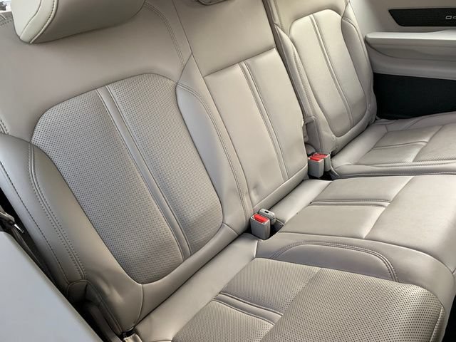 Certified 2022 Jeep Wagoneer Series III w/ Rear Seat Video Group 1 AWD/4WD image 14