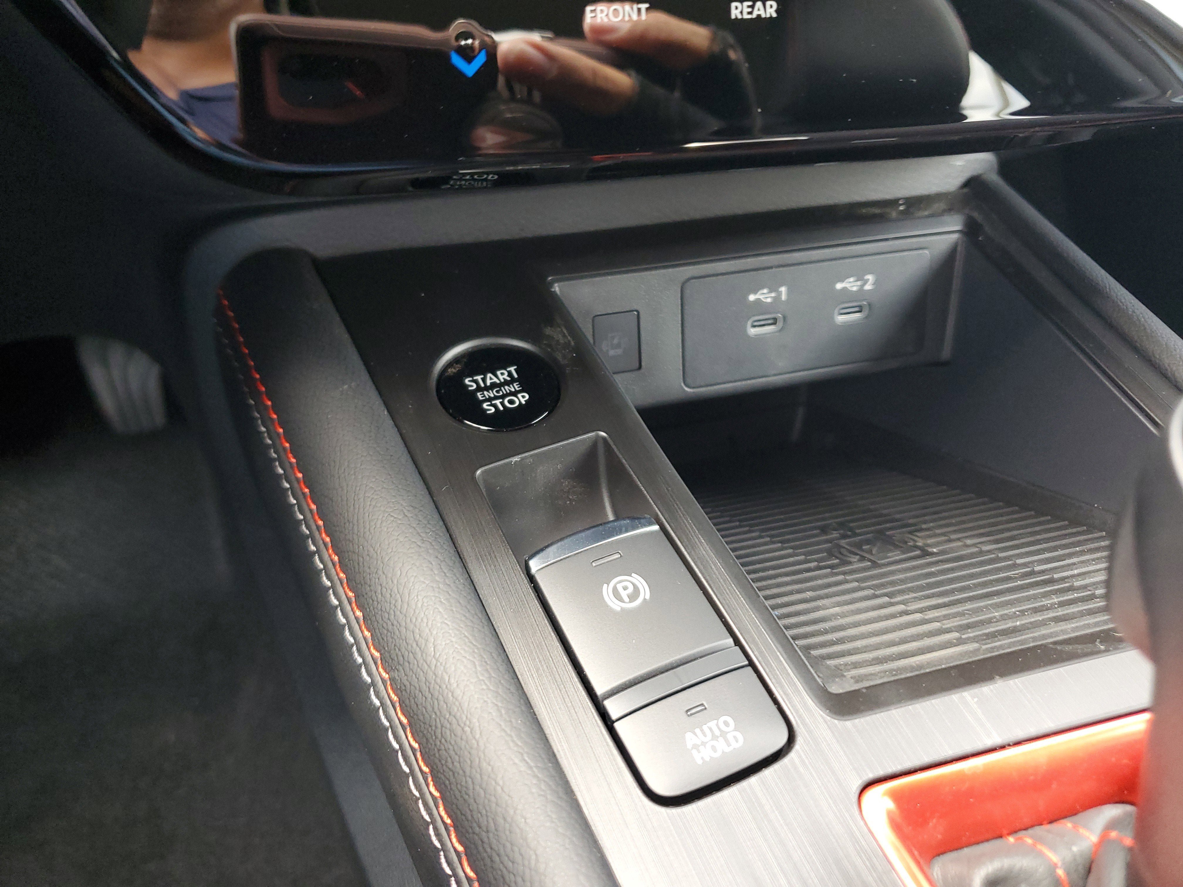 New 2026 Nissan Kicks SR FWD image 18