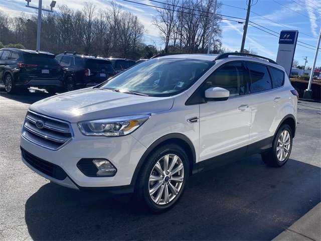 Used 2019 Ford Escape SEL image 3