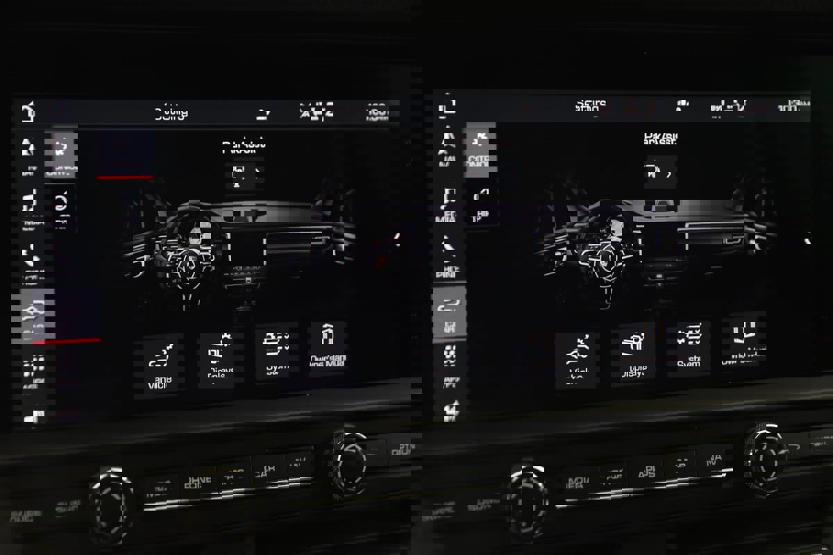 Used 2021 Porsche Macan image 39