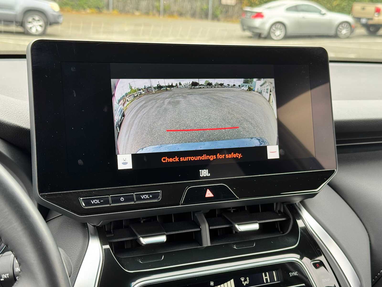 Certified 2024 Toyota Venza XLE AWD/4WD image 23