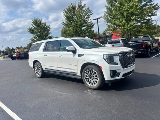 Used 2024 GMC Yukon XL Denali Ultimate w/ LPO, Floor Liner Package AWD/4WD image 4