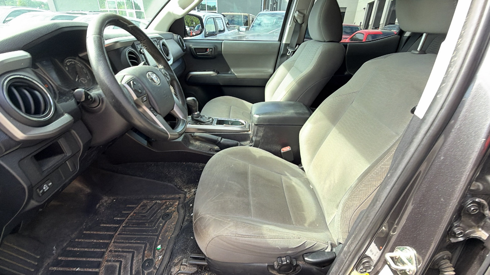 Used 2016 Toyota Tacoma SR5 RWD image 15