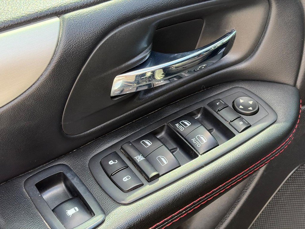 Used 2017 Dodge Grand Caravan GT FWD image 21