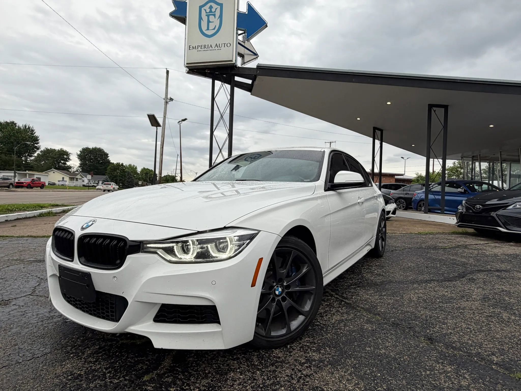 Used 2018 BMW 340i Sedan RWD image 1