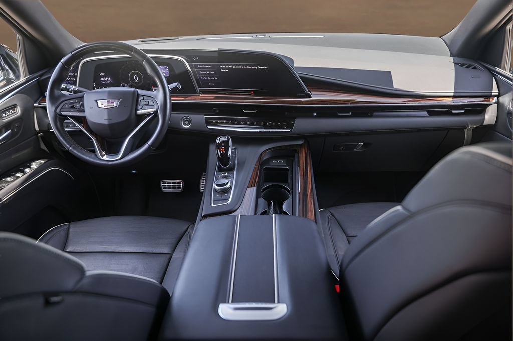 Certified 2023 Cadillac Escalade Premium Luxury w/ LPO, Radiant Package AWD/4WD image 27