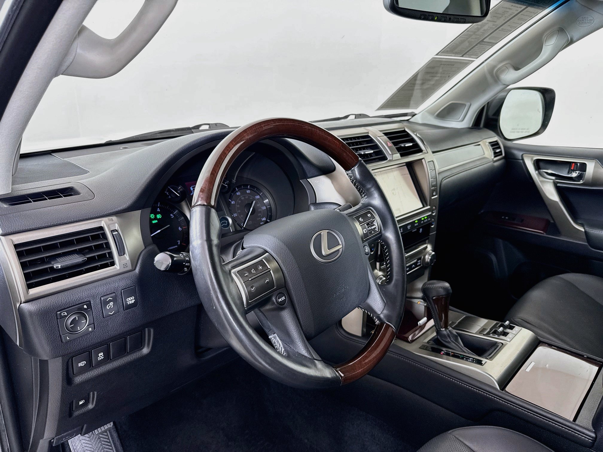 Used 2019 Lexus GX 460 Premium AWD/4WD image 9