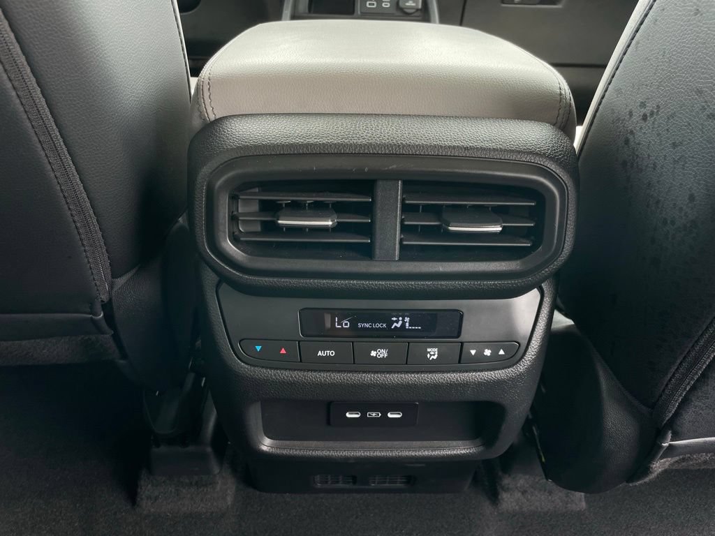 Certified 2025 Honda Pilot EX-L image 39