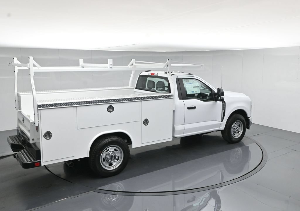 New 2026 Ford F350 XL w/ XL Chrome Package RWD image 42