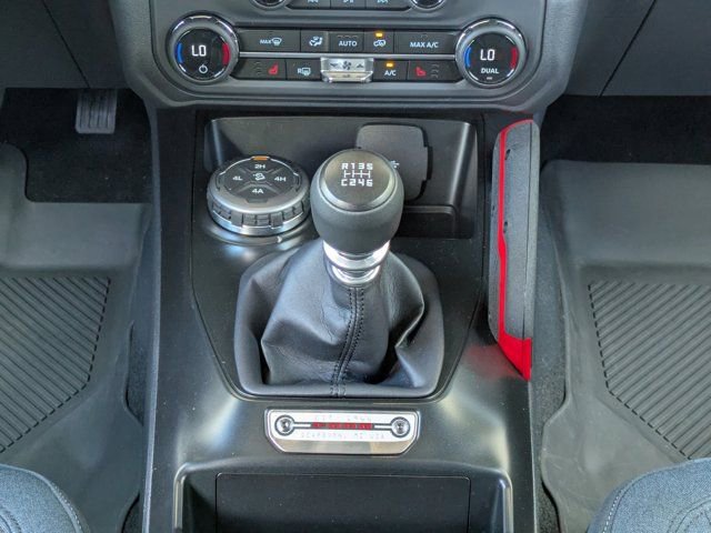 Used 2025 Ford Bronco Heritage Edition AWD/4WD image 19