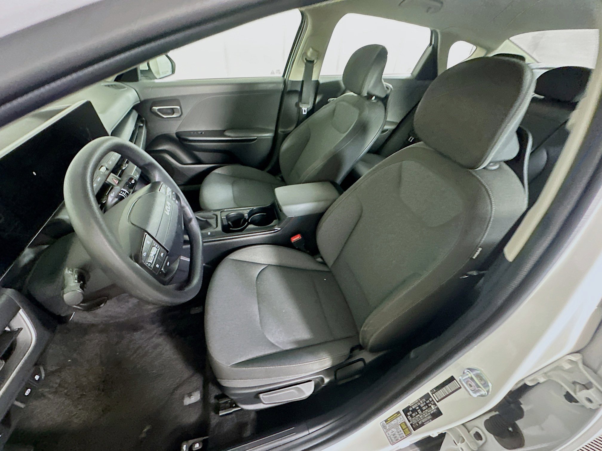 Used 2025 Kia K4 LXS image 13