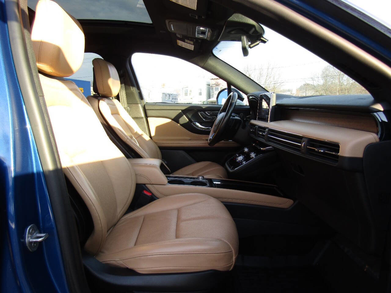 Used 2020 Lincoln Corsair Reserve w/ Equipment Group 201A image 27