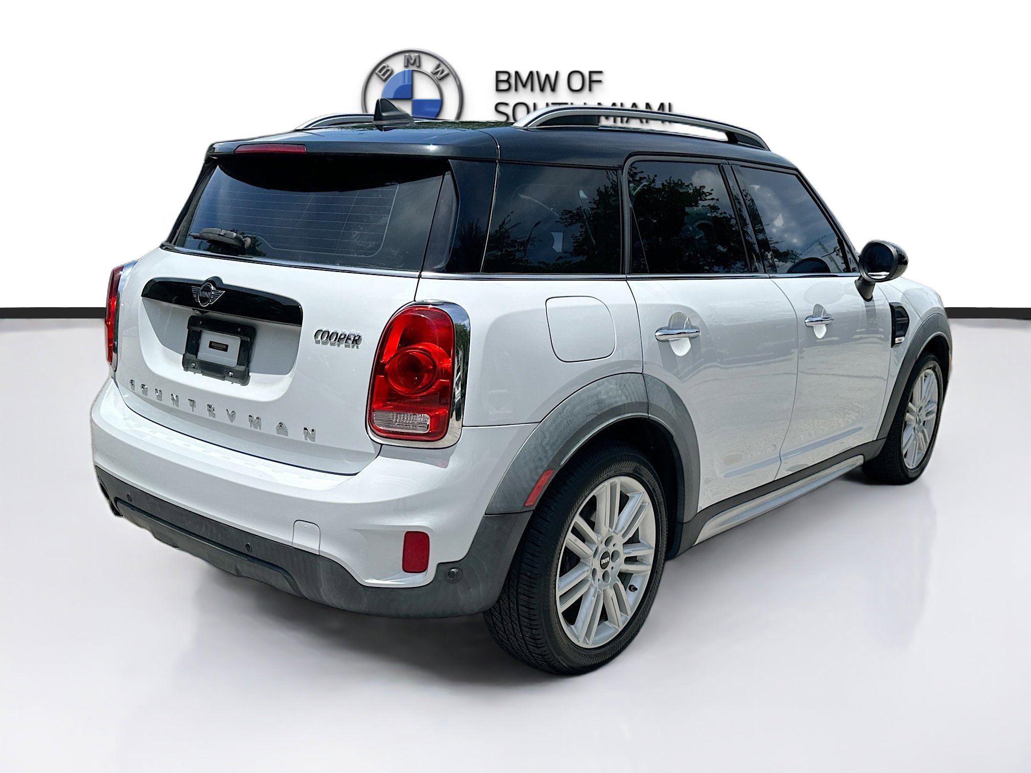 Used 2017 MINI Cooper Countryman FWD image 6