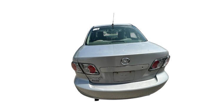 Used 2006 MAZDA MAZDA6 i w/ Convenience Pkg FWD image 4