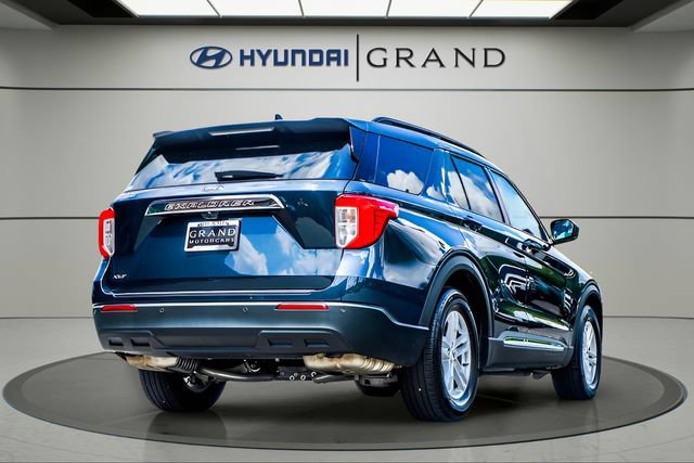 Used 2024 Ford Explorer XLT RWD image 6