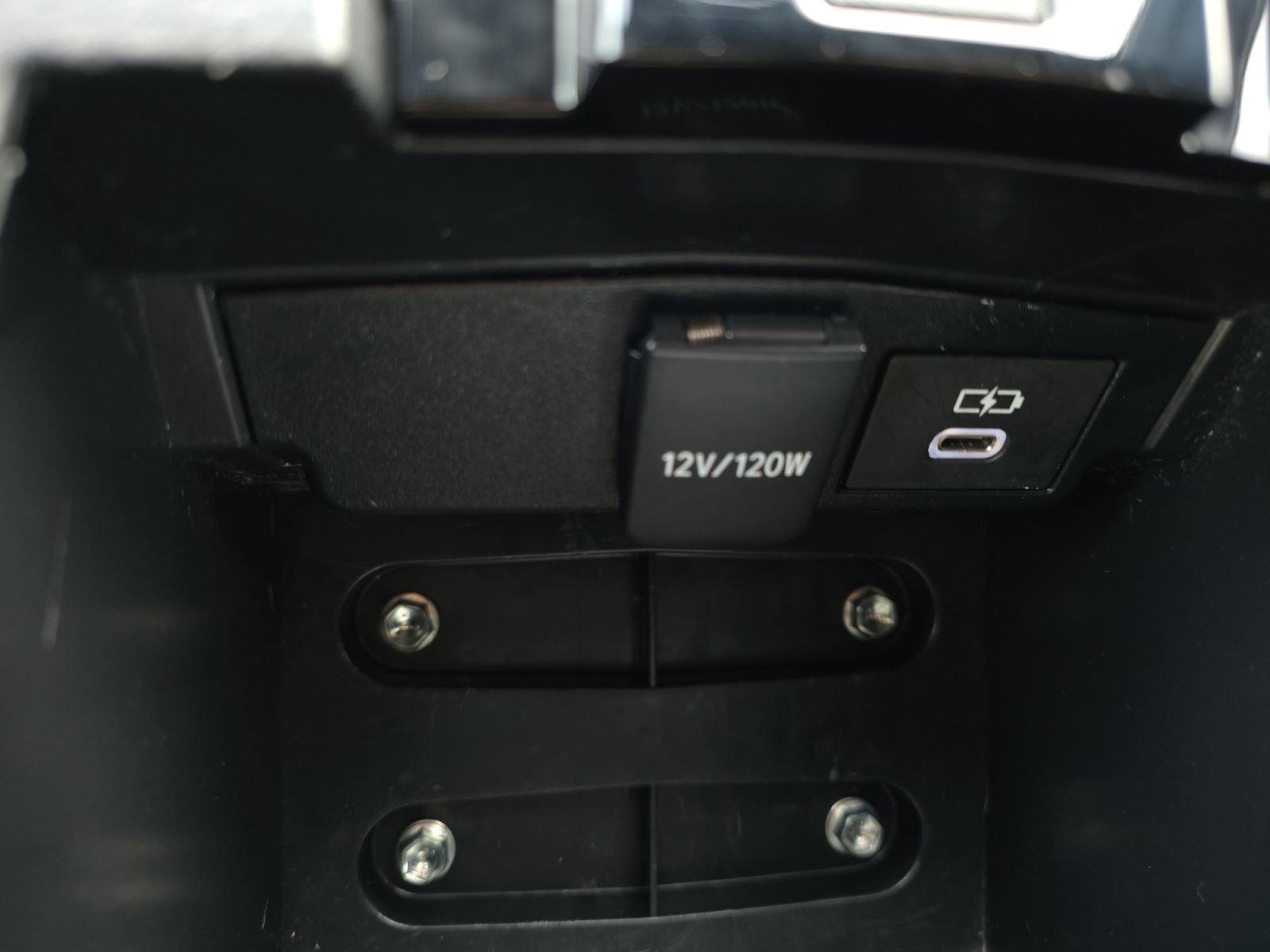 Used 2023 Toyota Corolla SE w/ Carpet Mat Package (TMS) image 22