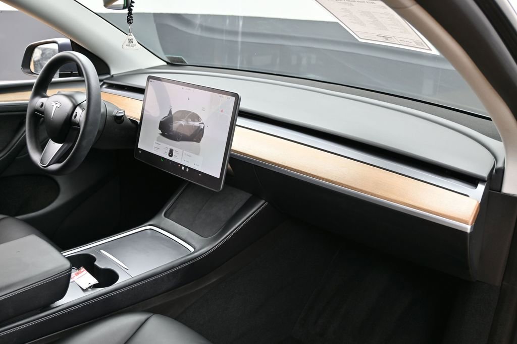 Used 2023 Tesla Model Y Long Range AWD/4WD image 43