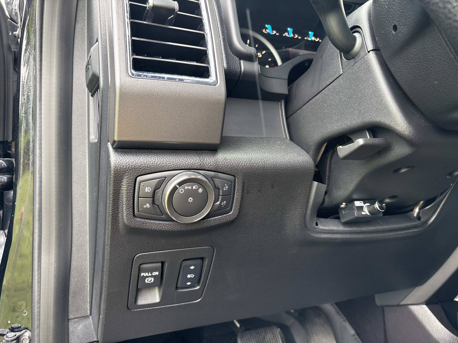 Used 2016 Ford F150 XLT w/ Equipment Group 302A Luxury RWD image 35
