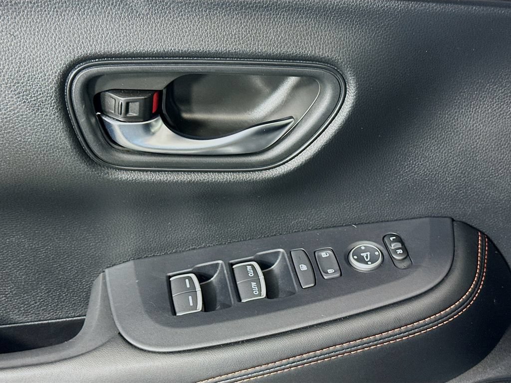 Used 2024 Honda HR-V Sport image 17