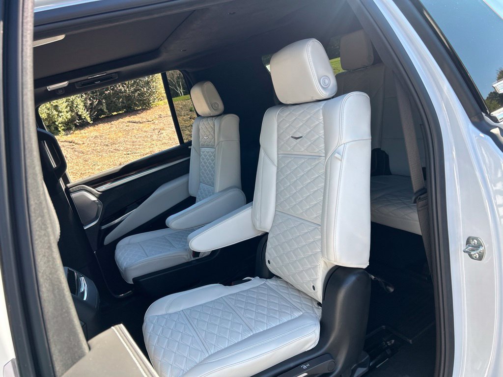 Used 2026 Cadillac Escalade ESV Platinum Luxury w/ LPO, Floor Liner Package AWD/4WD image 55
