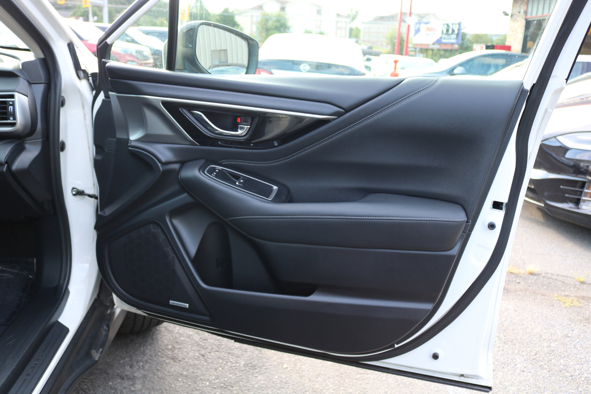 Used 2020 Subaru Outback Limited image 46