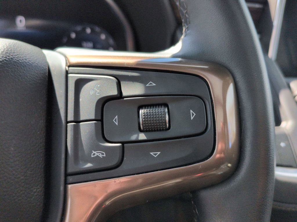 Used 2023 Chevrolet Suburban High Country image 21