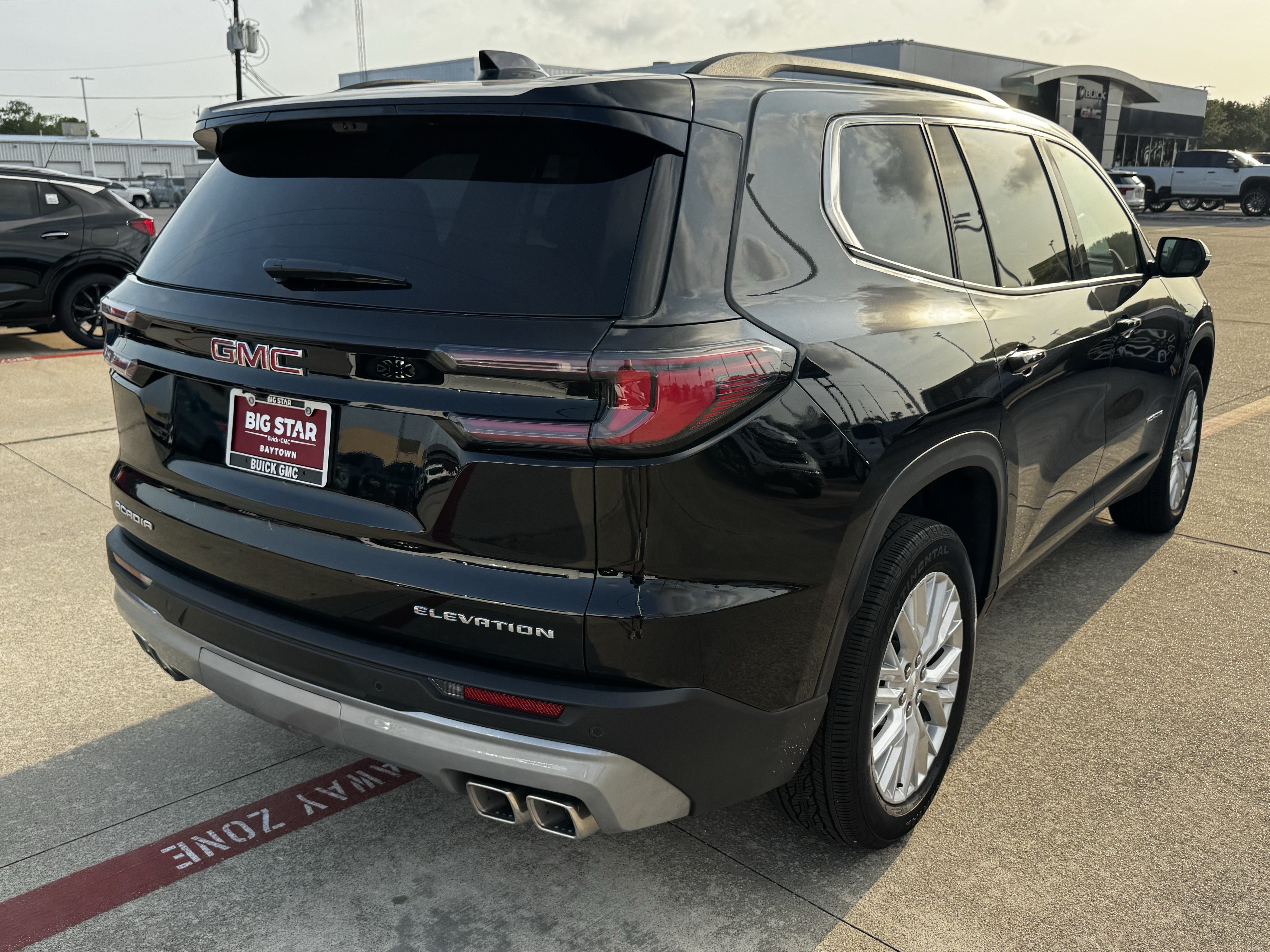 New 2026 GMC Acadia Elevation w/ Elevation Premium Package FWD image 8