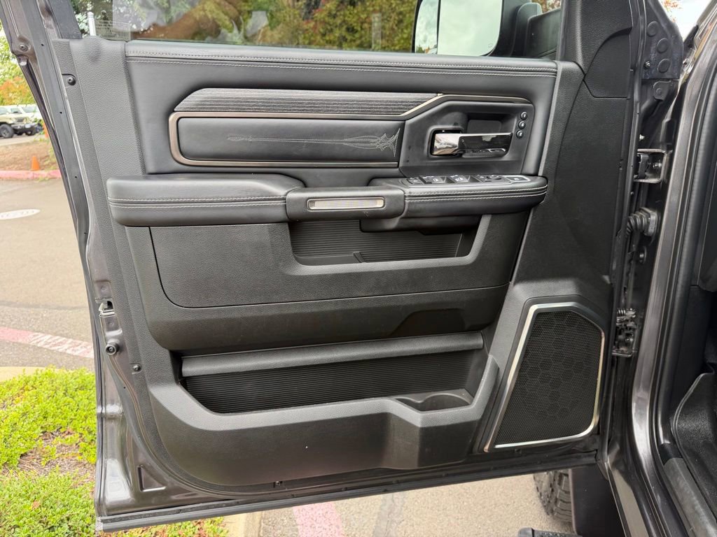 Used 2022 RAM 2500 Limited w/ Night Edition AWD/4WD image 11