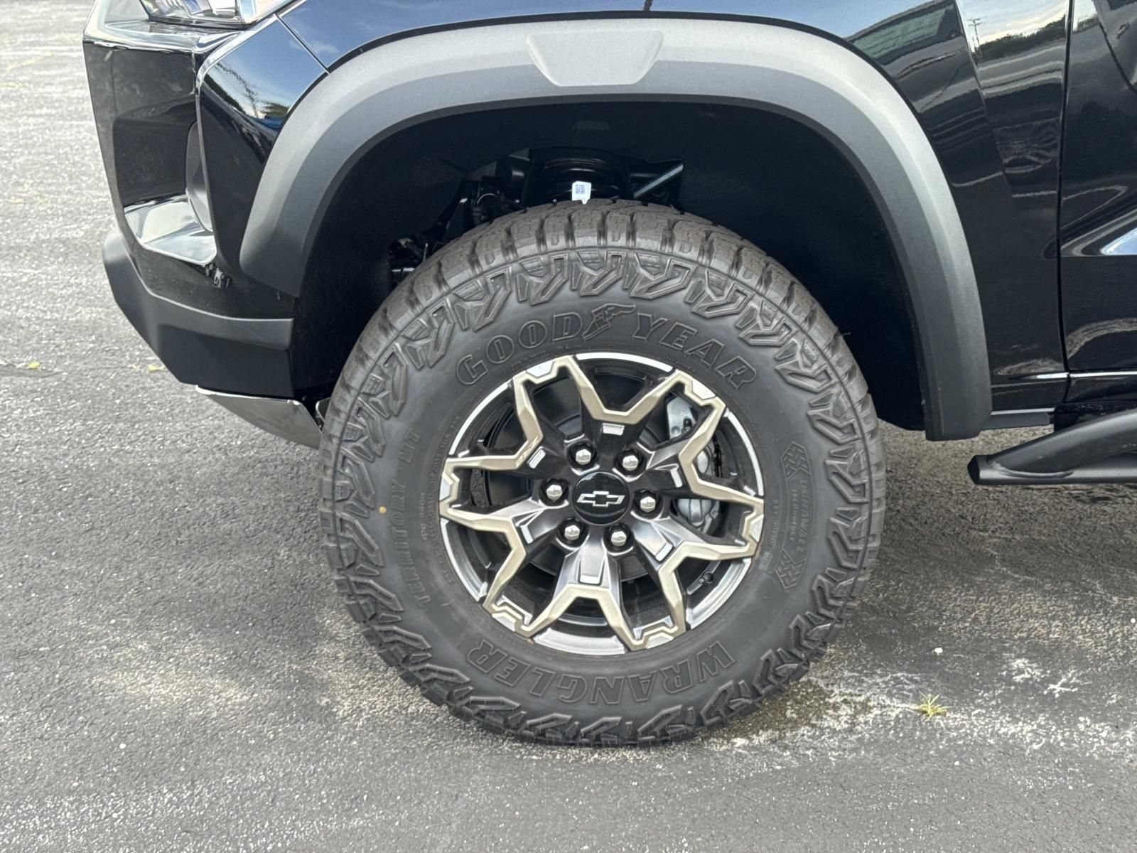 New 2026 Chevrolet Colorado ZR2 AWD/4WD image 12